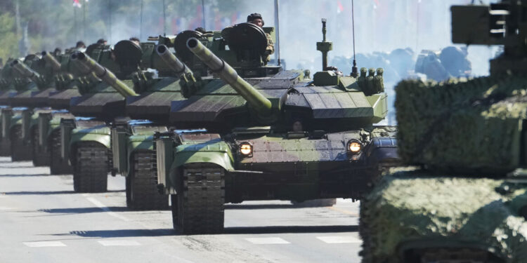 Indrukwekkende militaire parade in Belgrado toont nieuwe wapens