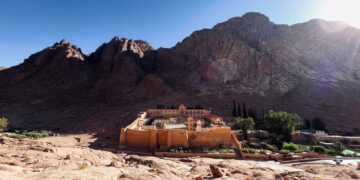 Heilige Sinaï wordt luxe resort: reacties en Griekenland