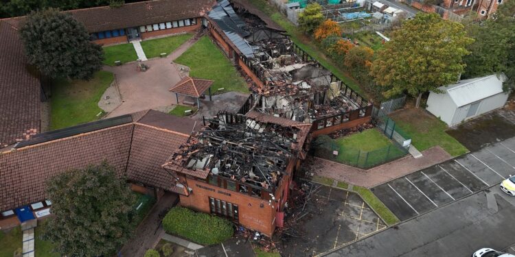 Man aangeklaagd voor brandstichting bij kantoor van parlementslid Sharon Hodgson.