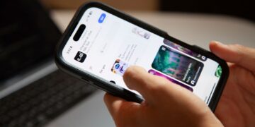 Chatbot celebs sturen schadelijke content naar kinderen om de vijf minuten