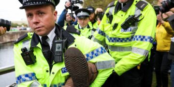 Tientallen pro-Palestijnse demonstranten gearresteerd bij Labour-conferentie.