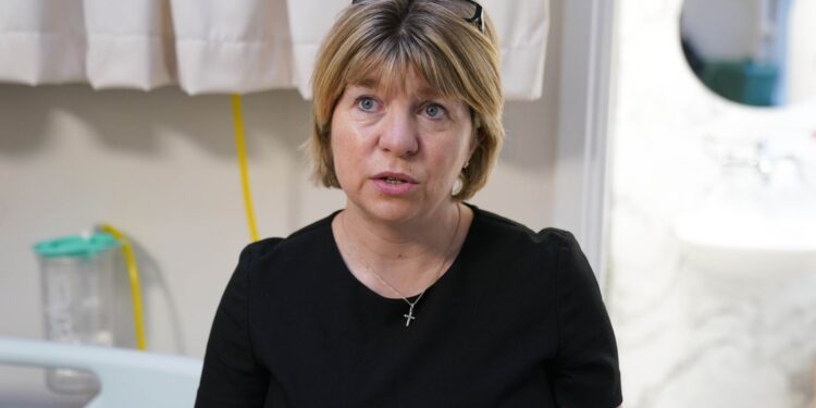 Voormalig Tory-minister Maria Caulfield sluit zich aan bij Reform UK