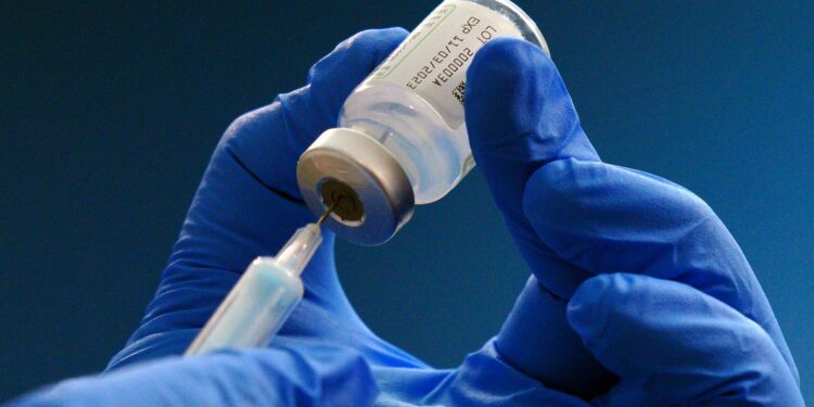 Beweringen over vaccins en kanker bij koninklijke familie veroorzaken extremisme