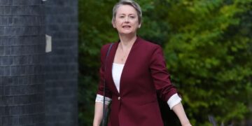 De uitdagingen van Rookie diplomaat Yvette Cooper als minister van Buitenlandse Zaken