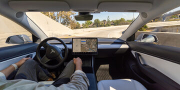 Tesla regelt twee dodelijke botsingen met voertuigen in 2019.