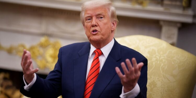 Trump overweegt militaire actie tegen kartel in Venezuela.