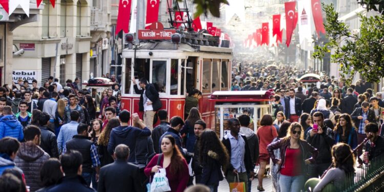 Turkije heft extra taken op voor invoer uit de VS.