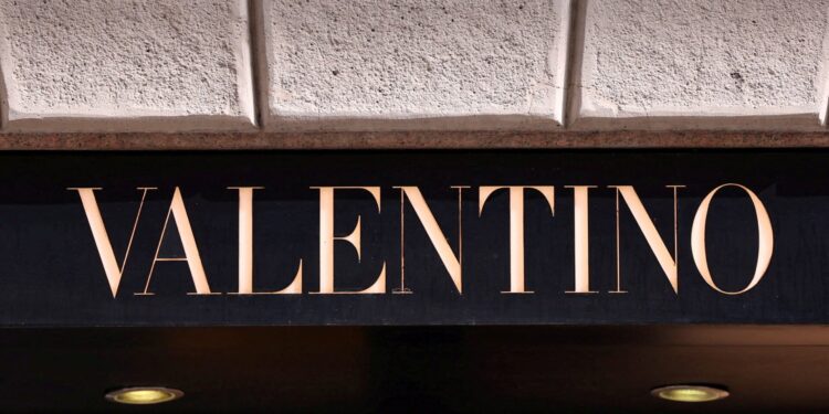 Kering vertraagt overname Valentino tot 2028