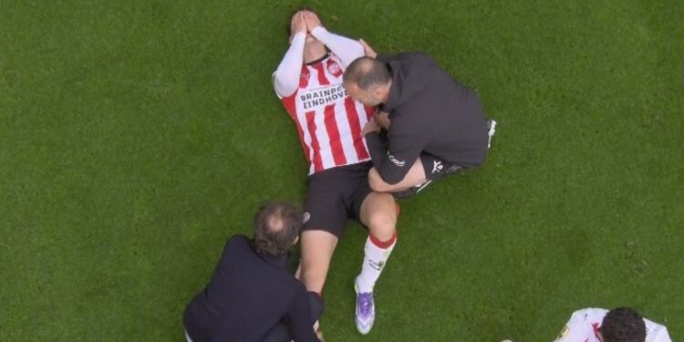 Einde seizoen voor Rúben Vann Bommel bij PSV