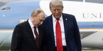 Trump zal met Poetin praten na gesprekken met Zelenski en Europeanen