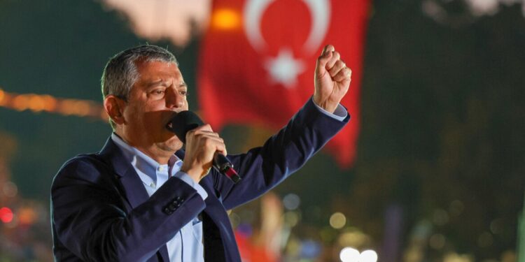 Beoordeling verblijf Ozel in CHP-leiderschap op 24 oktober