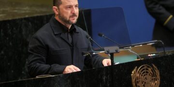 Zelenski: stop Poetin nu, goedkoper dan wapenwedloop.