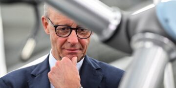 Geheime inhoud koffer Mertz voor Erdogan onthuld