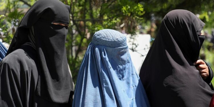 Italië overweegt boerkaverbod met hoge boetes