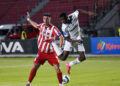 Spannende eerste helft: Πανσερραϊκός – ΑΕΛ 0-1 live in Serres