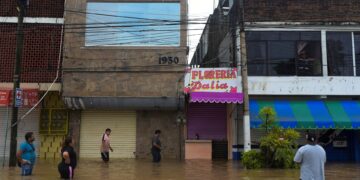 Dodelijke overstromingen in Mexico: 23 doden door zware regenval.