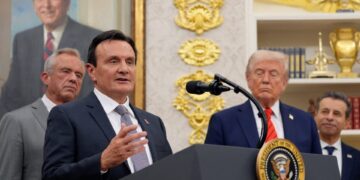 Trump sluit deal om medicijnprijzen in VS te verlagen met AstraZeneca