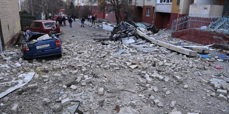 Dodelijke raketaanval treft Belgorod: twee slachtoffers gevallen