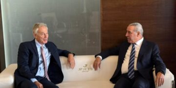 Blair bespreekt uitvoering Trump-plan in Gaza