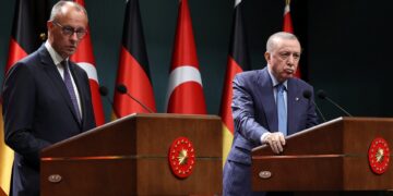 Erdogan laat Mertz in de steek: Duitsland negeert ‘genocide’ in Gaza.