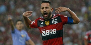 Braziliaanse voetballer Everton Ribeiro ondergaat succesvolle schildklierkankeroperatie