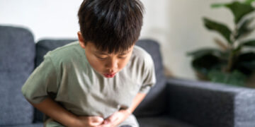 Voedselvergiftiging bij kinderen door gratis schoolmaaltijden in 2025