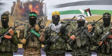 Stop bombardementen om de slagen te stoppen, smeekt Hamas aan Israël