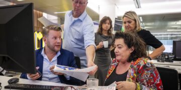 Politieke trucs onthuld: Ruttes appeltje miste altijd een hap.