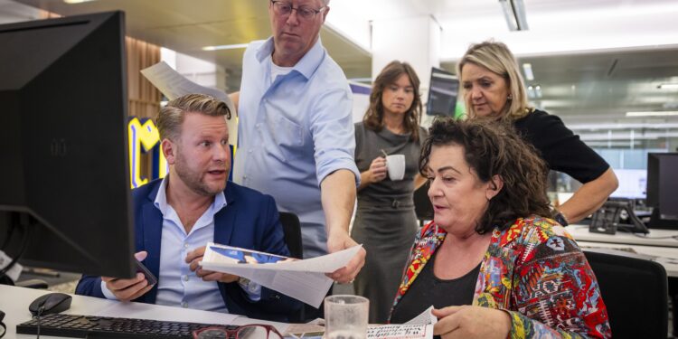 Politieke trucs onthuld: Ruttes appeltje miste altijd een hap.