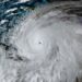 Dodelijke storm raast over Jamaica in 2025: livebeelden van orkaan Melissa.