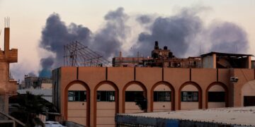 Israël reageert fel op aanval van Hamas in Gaza, wapenstilstand blijft standhouden