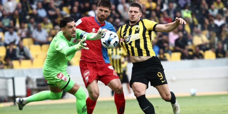 Spanning stijgt voor PAOK-Olympiakos: AEK en Panathinaikos willen winnen.