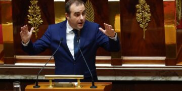 Nationale Vergadering verwerpt motie van afzetting tegen regering-Lecorny