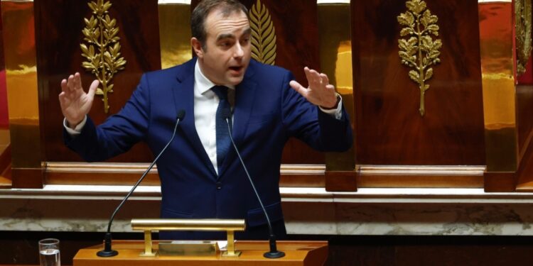 Nationale Vergadering verwerpt motie van afzetting tegen regering-Lecorny