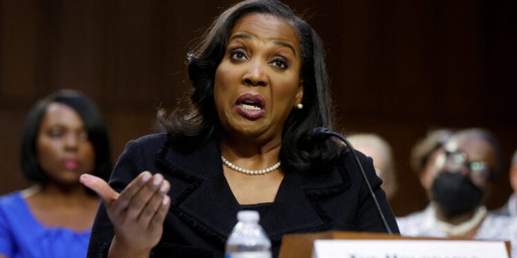 Witte Huis wil ontslag Lisa Cook van Fed in januari afdwingen