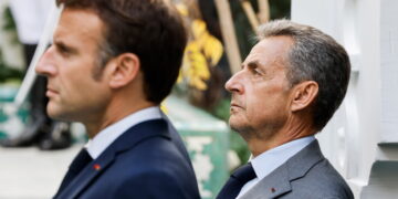 Macron ontvangt Sarkozy in paleis voor gevangenisstraf