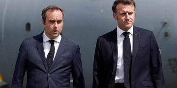 Voorwaarden Macron voor premierschap: dolfijnen ‘knippen’ voor Elise