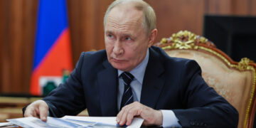 Poetin roept Veiligheidsraad bijeen na gesprek met Trump