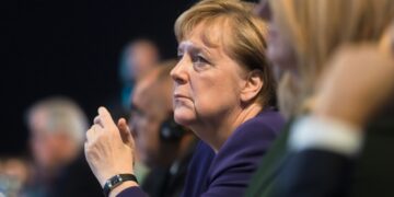 Merkel benadrukt verantwoordelijkheid Baltische landen en Polen in Russische invasie