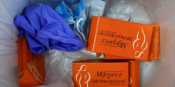 Reacties op goedkeuring pil voor abortus veroorzaken controverse