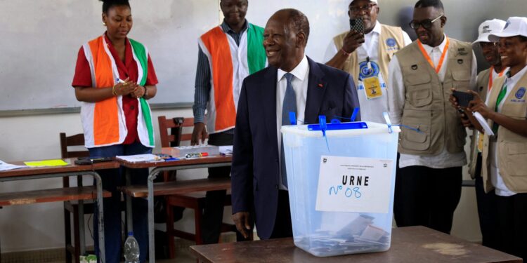 Ouattara wint overtuigend vierde termijn als president van Ivoorkust