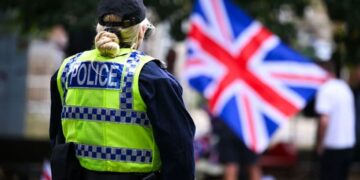 Tiener in kritieke toestand na schietpartij in Noord-Londen – Politie zoekt getuigen