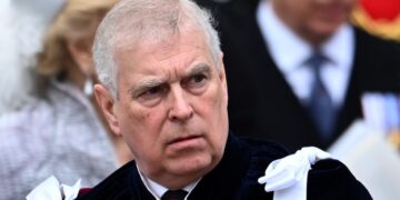 Prins Andrew riskeert 15 jaar cel voor belemmeren rechtsgang met bewijsmateriaal van Giuffre