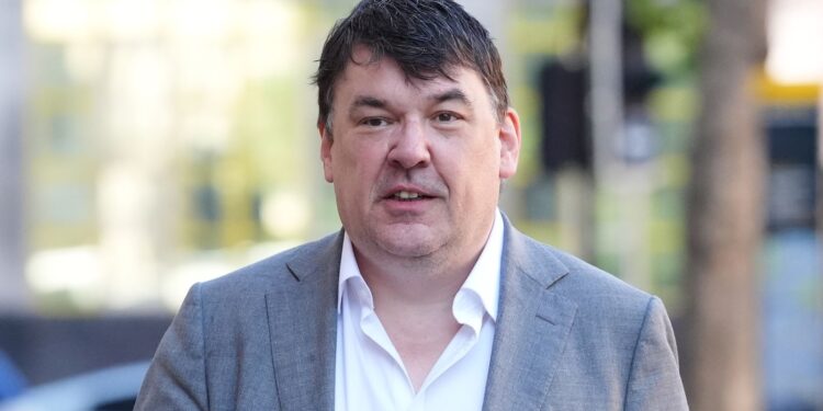 Politie moet zich richten op echte misdaad, zegt Downing Street na stopzetten niet-criminele haatonderzoeken.