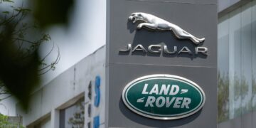 Hulp nodig na cyberaanval Jaguar Land Rover, leverancier smeekt om duidelijkheid