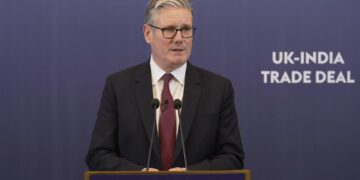 Starmer ontkent betrokkenheid ministers bij ineenstorting spionagetrial China