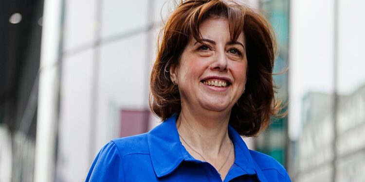Twintig waarschuwingen voor Keir Starmer van plaatsvervangend leider Lucy Powell