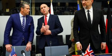 Oekraïne vraagt 20 miljard dollar aan NAVO voor Amerikaanse wapens