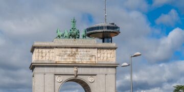 Spaanse regering verwijdert Franco-symbolen uit openbare ruimte