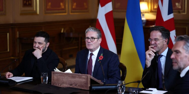 Toename langeafstandswapens voor Oekraïne: Starmer tegen Zelensky